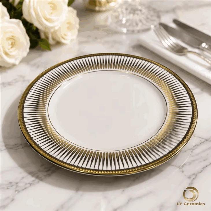 16 Pieces Luxury Gold Rim Electroplated Ceramic Dinner Set suppliers