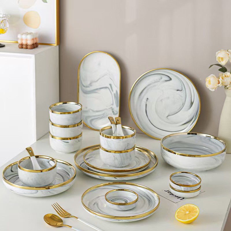 Electroplated Golden Dinnerware Set