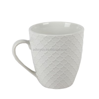 Embossed Scale White Ceramic Dinnerware Set high quality