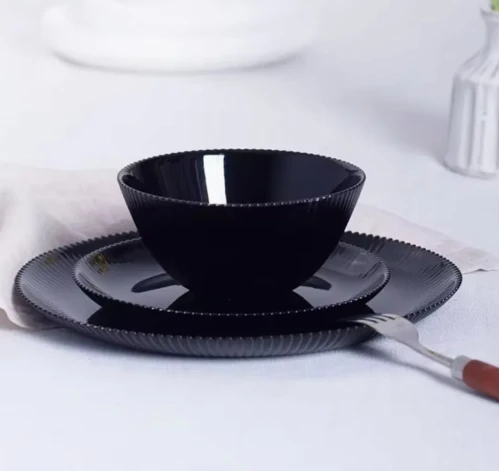 Luxury Vertical Stripe Black Ribbed Opal Glassware Dinner Set factory